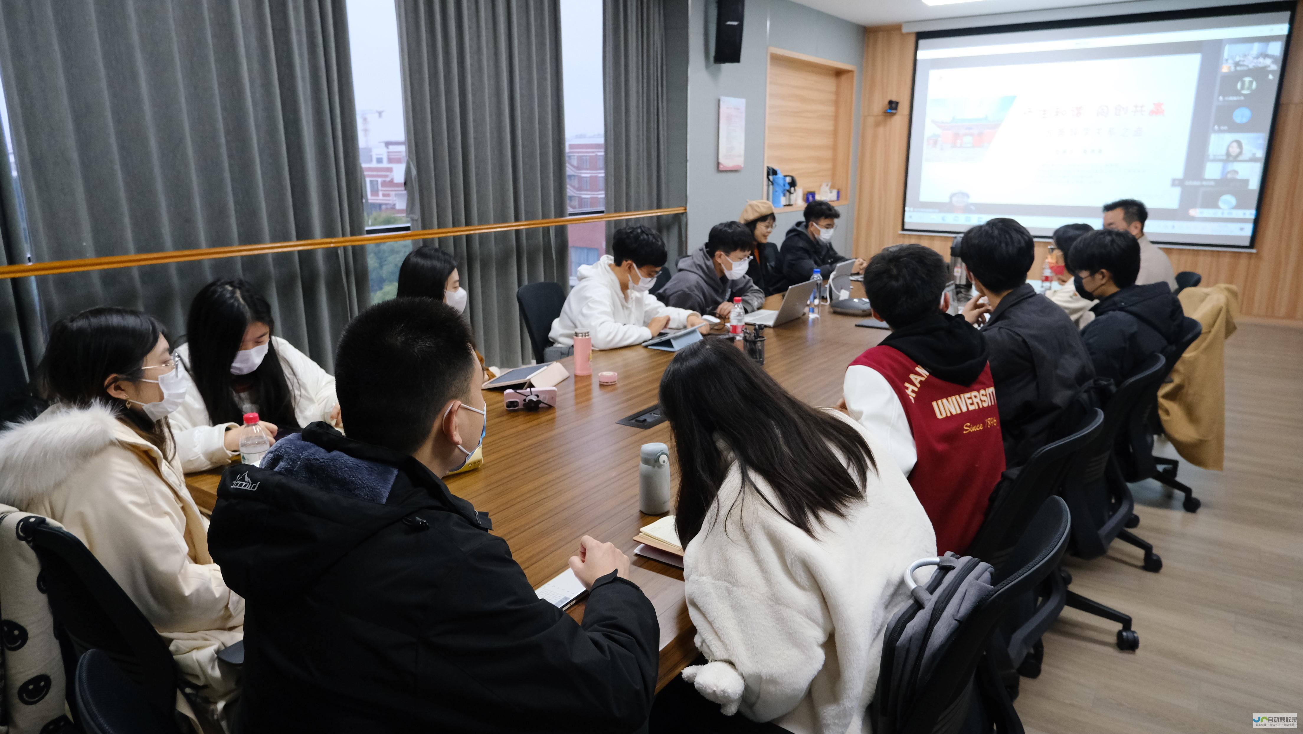 连接师生，提升校园效率：专业校园APP定制开发服务